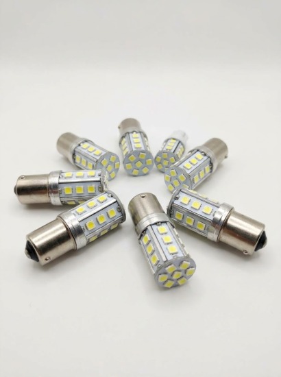 FOCO LED BLANCO CON BASE ( 23B/35 ) IMPOR